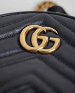 Bolsa de hombro redonda mini GG Marmont negra