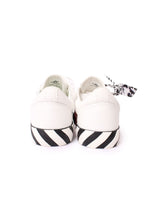 Vulcanized Low Canvas Blanco y Negro