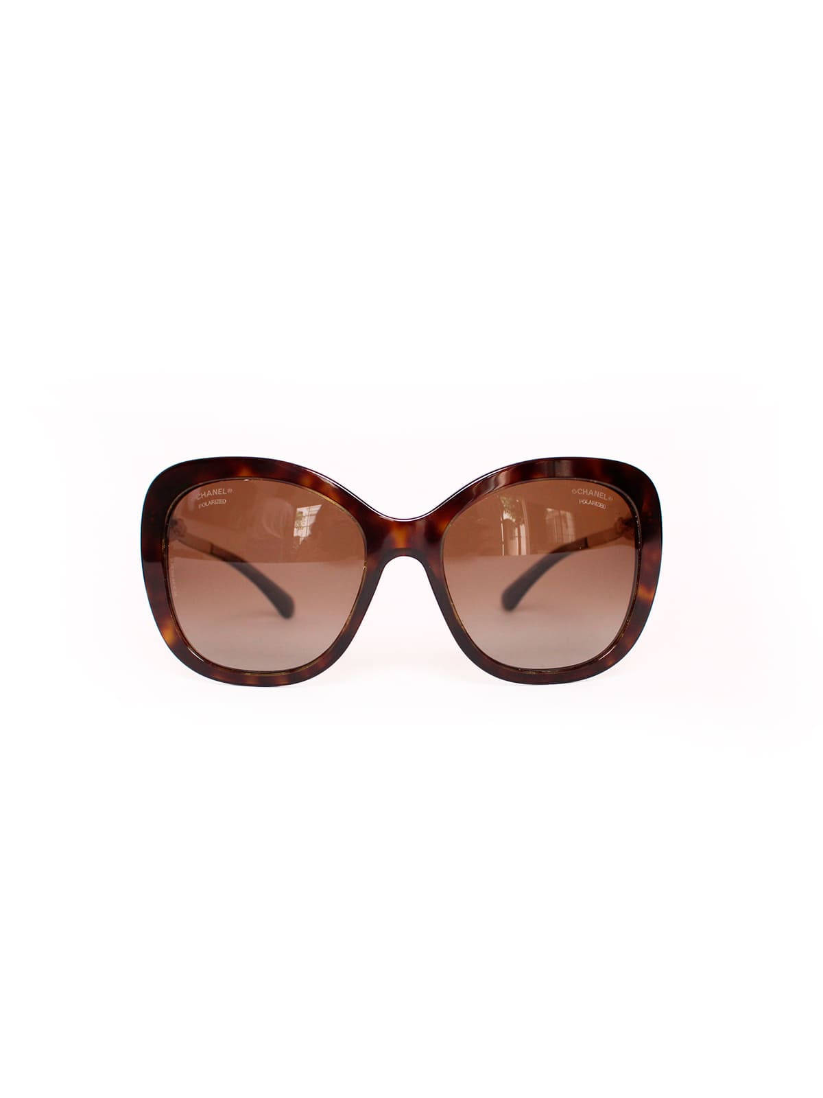 Lentes de sol Chanel diseño mariposa con perlas CC