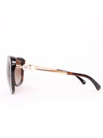 Lentes de sol Chanel diseño mariposa con perlas CC