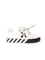 Vulcanized Low Canvas Blanco y Negro